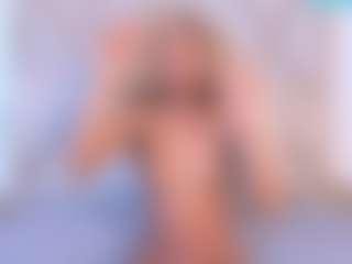 Live cam show with angelkyraasm - Deepthroat on Camiplay Live