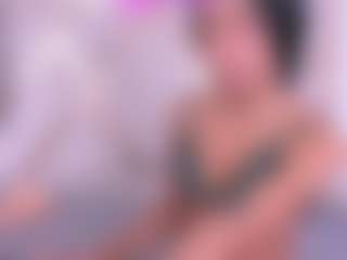 Live cam show with angelkyraasm - Ass Bouncing on StripNow