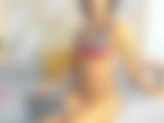 Live cam show with angelkyraasm - Skinny on CamClone