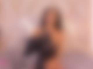 Live cam show with angelkyraasm - Moaning on googirlz