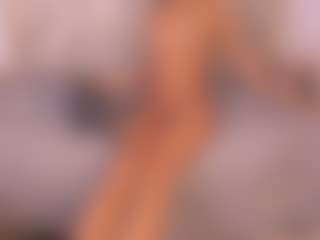 Live cam show with angelkyraasm - Twerk on studioflirtlive.com