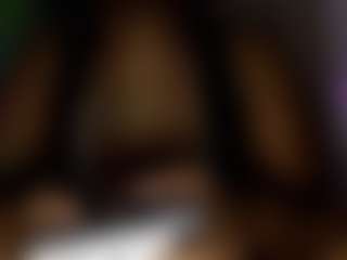 Live cam show with HunnIBoo - Thick on Gym Cam Girls