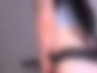 PrettyAlis's Live Sex Cam Show