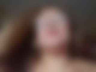 Live cam show with redlips46 - New MILF on Hubzter Live