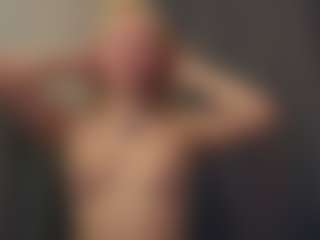 Live cam show with SuanneDano - Gray Eyes on Strip Flash - Live Sex Shows