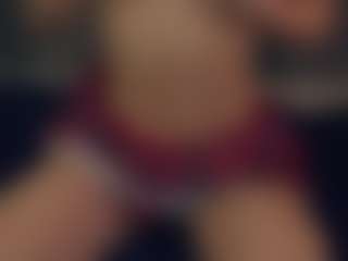Live cam show with SuanneDano - Upskirt on googirlz