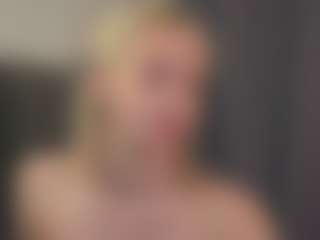 Live cam show with SuanneDano - Young Adult on instabang