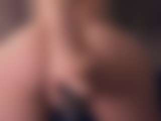 Live cam show with SuanneDano - Tiny Tits on SpankPalCams