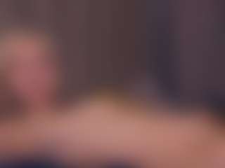 Live cam show with SuanneDano - Upskirt on nudelive.tv