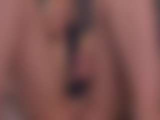 Live cam show with SuanneDano - Yoga on Big Tits