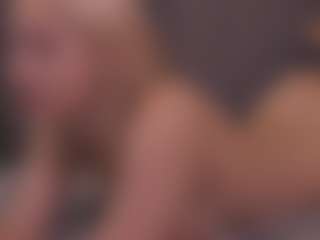 Live cam show with SuanneDano - Upskirt on CamSodaAdn