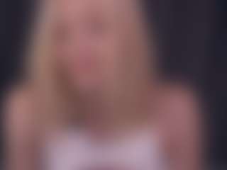 Live cam show with SuanneDano - Gray Eyes on Camsoda