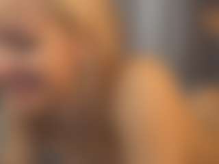 Live cam show with SuanneDano - Gray Eyes on Free Soda