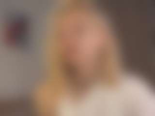 Live cam show with SuanneDano - Gray Eyes on Free Soda