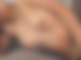 Live cam show with SuanneDano - Gray Eyes on Strip Flash - Live Sex Shows