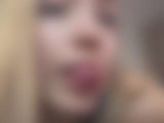 Live cam show with SuanneDano - Squirt on Fling VIP Chat