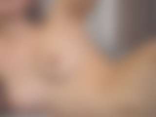 Live cam show with SuanneDano - Upskirt on madthumbs
