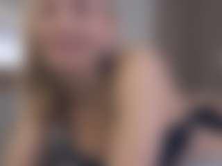 Live cam show with SuanneDano - Upskirt on sexylivex.com