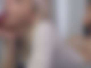 Live-camshow met SuanneDano - Upskirt op Camsoda