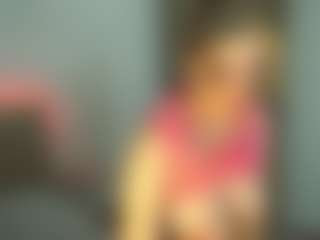 Live cam show with AlinaLemon - Camel Toe on live18s.com