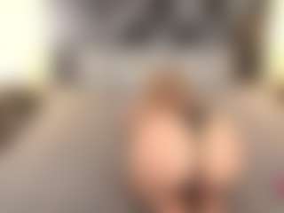 Live cam show with AlinaLemon - Moaning on anonymated.com