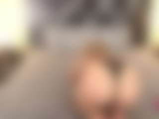 Live cam show with AlinaLemon - Moaning on Big Tits