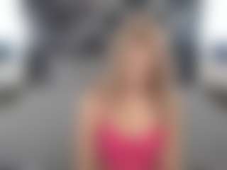 Live cam show with AlinaLemon - Blonde Hair on livesuperchat.net