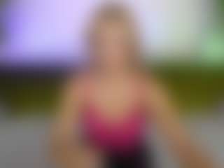 Live cam show with AlinaLemon - Blue Eyes on AdultVida.com