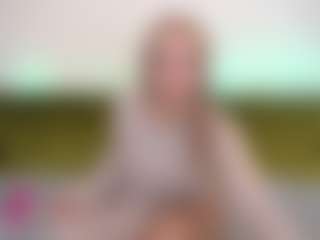Live cam show with AlinaLemon - Moaning on Camsoda