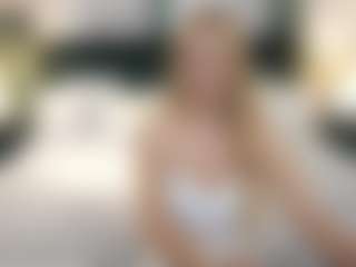 Live cam show with AlinaLemon - Blue Eyes on googirlz