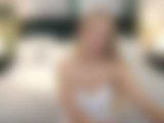 Live cam show with AlinaLemon - Blue Eyes on chickslive.net