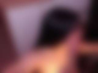 Live cam show with AnnyReese - Doggy on googirlz