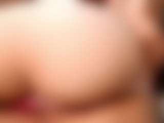 Live cam show with AnnyReese - Ride on TeamSkeetLive