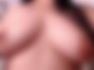 Live cam show with AnnyReese - Doggy on Camsoda