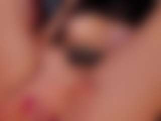Live cam show with BellaConnor - Thin on Camsoda