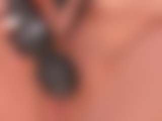 BellaConnorのライブセックスチャットショー