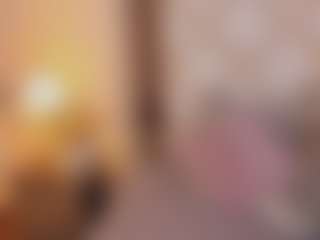 Live cam show with Lizz Carter - Oil on Mixed Magazine Live