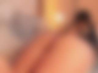 Live cam show with Lizz Carter - Shaved on milfzrlive.com
