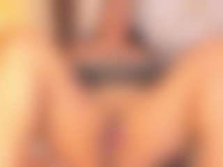 Live cam show with Lizz - Shaved on Camsoda
