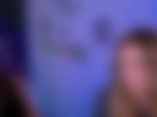 Live cam show with lisa-dark - Strip Brown Hair on TeamSkeetLive