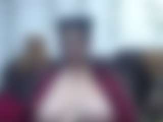 Live cam show with milf-samanta - Smoking on SxyPornLive