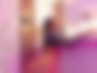 Live cam show with Nataly-Campbell - Squirt on Mixed Magazine Live