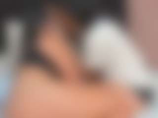 sara-mia's Live Sex Cam Show