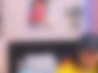 sara-mia's Live Sex Cam Show
