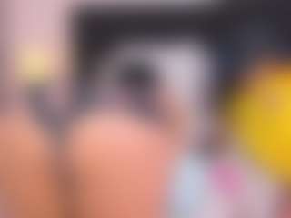 sara-mia's Live Sex Cam Show