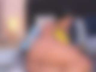 sara-mia's Live Sex Cam Show