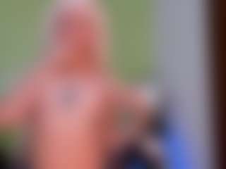 Live cam show with SophieJohns - Petite on AdultVida.com | colombia