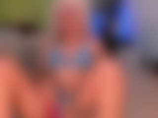Live cam show with SophieJohns - Teen (18+) on AdultVida.com