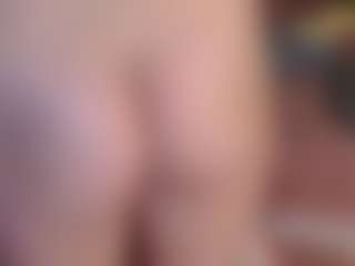 Live cam show with Elma - Strip on Camsoda