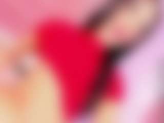 Live cam show with Aithana-Blaze - Black Hair on StripNow